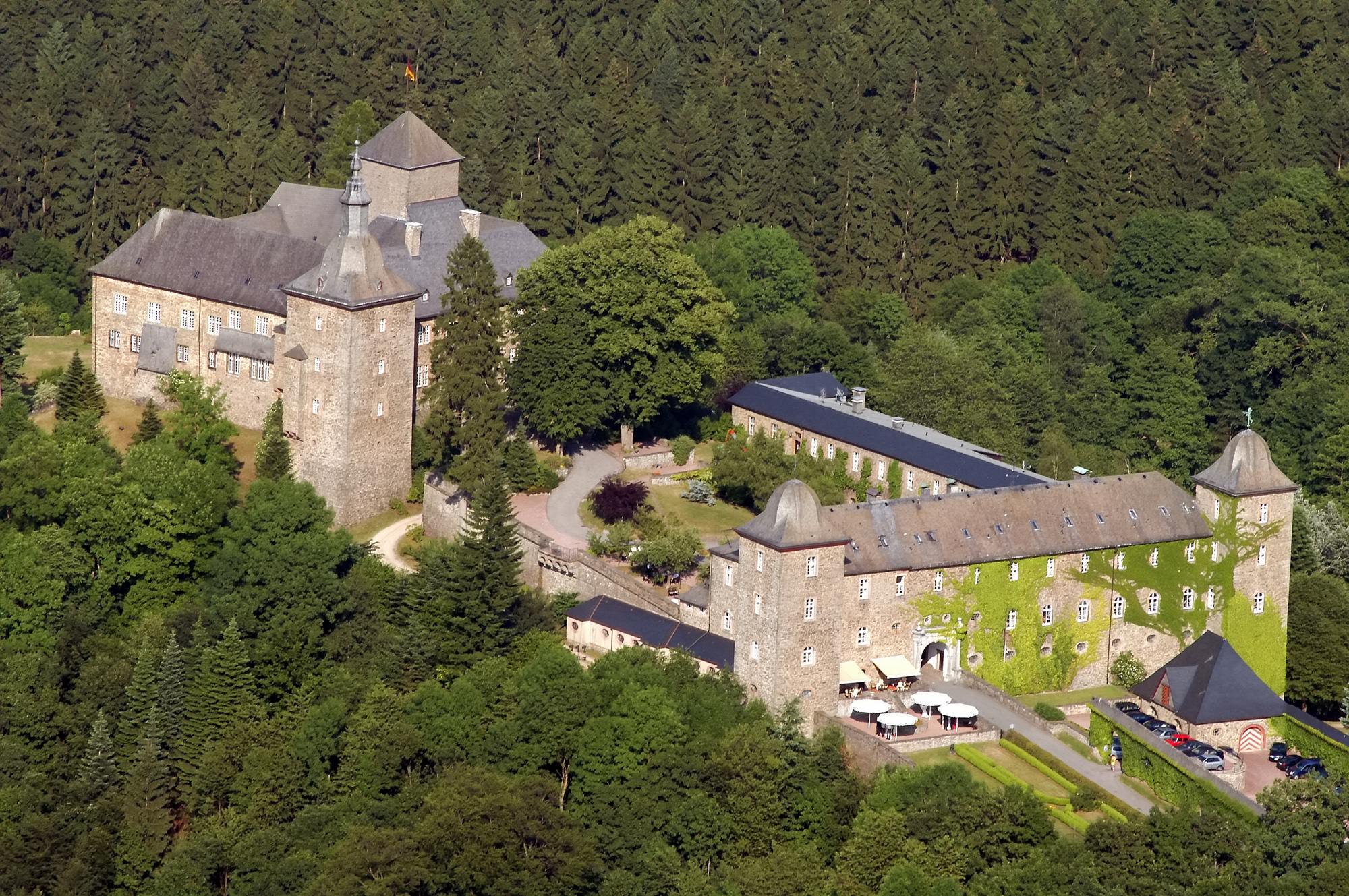 (c) Burg-schnellenberg.de